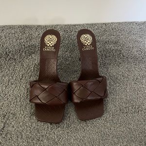 Vince Camuto Brown Heels size 9
